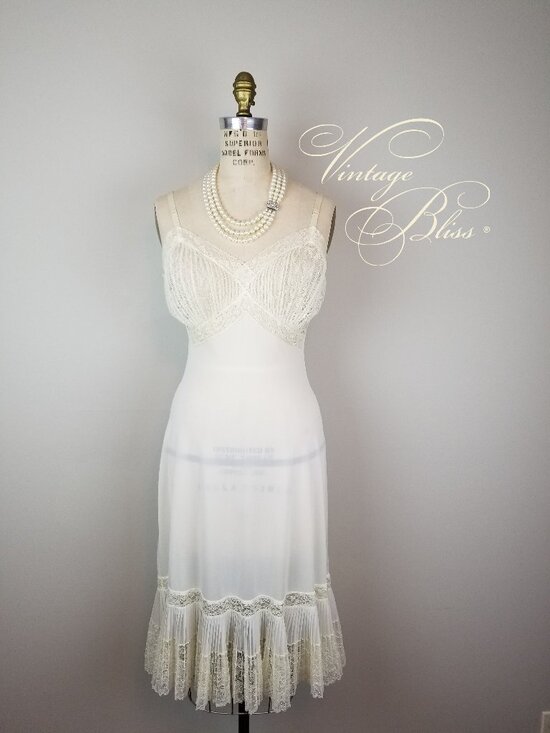 Vintage Bliss Other - Gorgeous Vintage 1950's Cream Pleated Lace Slip with Flounce Size 36